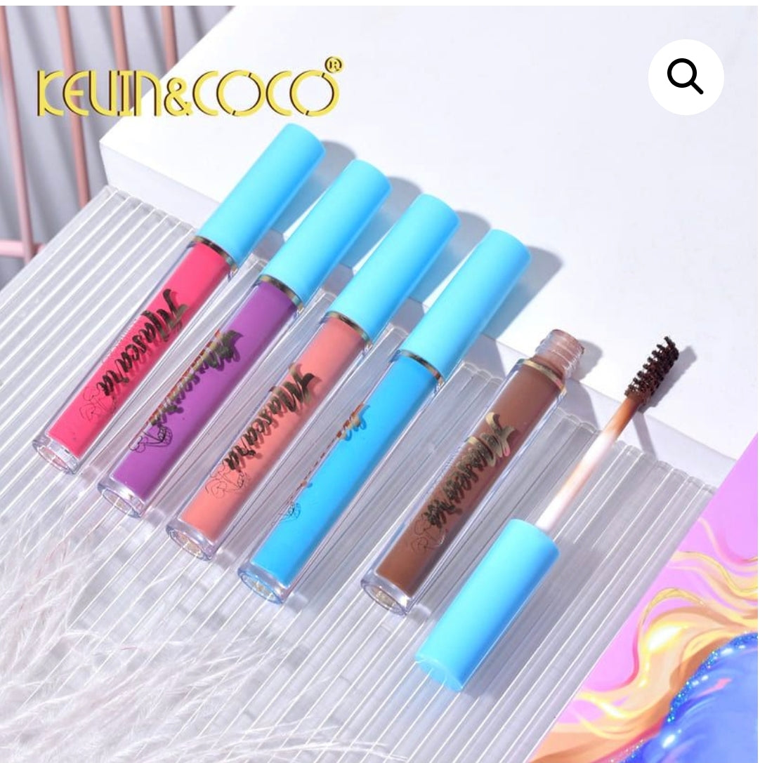 Paleta de 35 colores con máscara de pestañas y eyerline