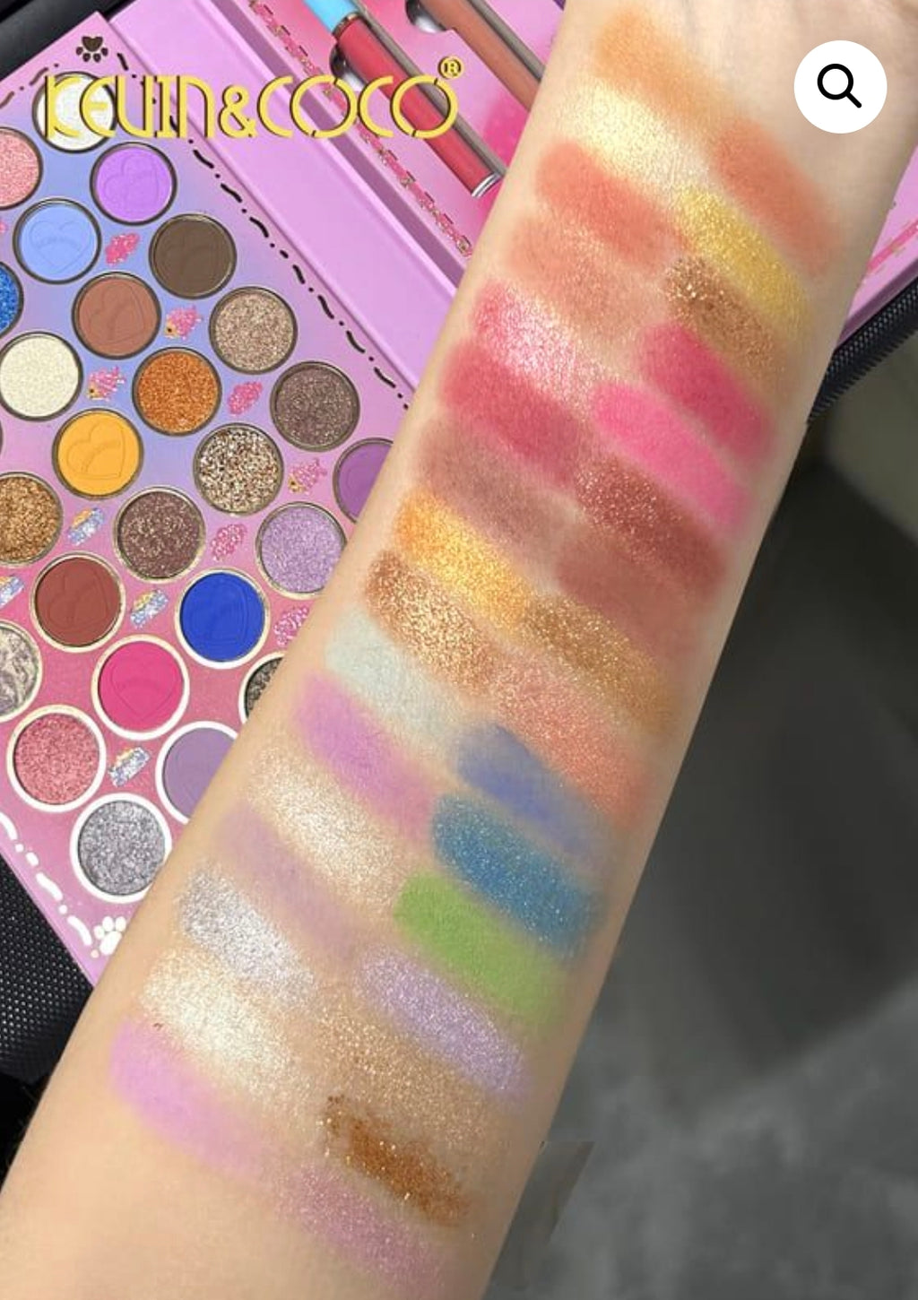 Paleta de 35 colores con máscara de pestañas y eyerline